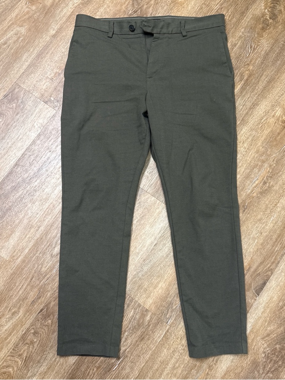 Banana Republic Men's Slim Dress Pants in Olive